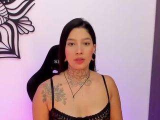 louanebour webcam model stream image