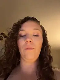 XoMisty webcam model stream image