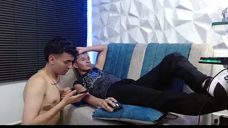 Isaac_tan webcam model stream image