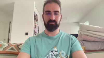 v1c70r1985 webcam cam4 model stream image