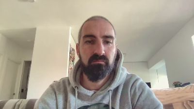 v1c70r1985 webcam cam4 model stream image