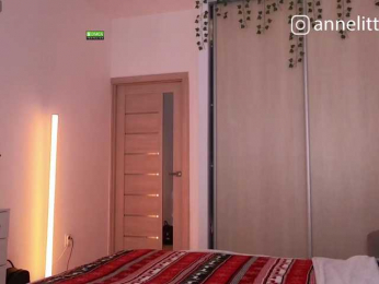 Annelitt webcam model stream image