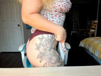 Adellebunny webcam model stream image