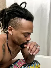 2HandsLong webcam model stream image