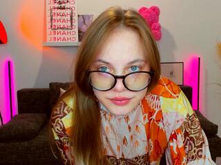 Aurora Shine webcam model stream image