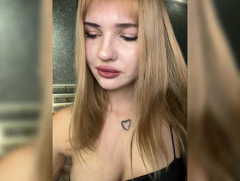 -Melani- webcam model stream image