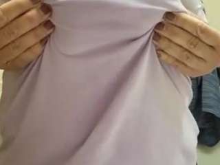 hooterss webcam model stream image