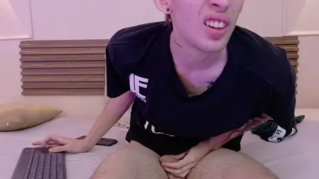 Max_saenz webcam stripchat model stream image