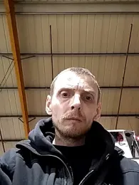 CrookedBunk3527 webcam model stream image