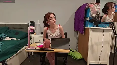 TheBrattyKitten webcam model stream image