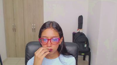 _Hibrida_ webcam model stream image