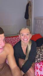 Blonde_barbie webcam model stream image