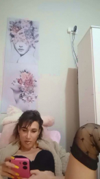 Irresistible34 webcam model stream image