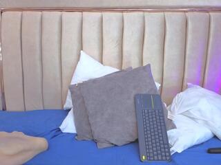 Channel Jonson webcam model stream image
