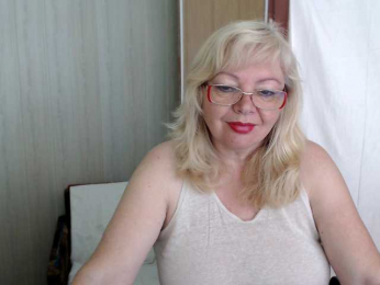 EvelynLoveShy webcam model stream image