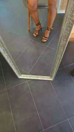 Alxa87 webcam model stream image