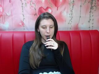 Liliana Shine webcam model stream image