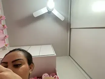 lariic webcam model stream image