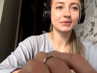 katiebeames webcam model stream image