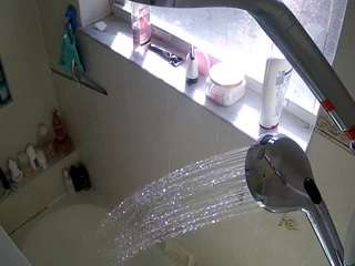 voyeurcam-charleys-bathroom webcam model stream image