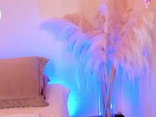 aylinn-18 webcam model stream image