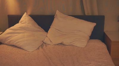 RoxanaHronek webcam model stream image