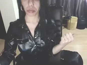 GoldenSasha webcam model stream image