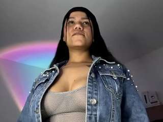 emma-ruiz webcam model stream image