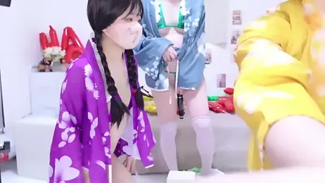 841_yayoi webcam model stream image