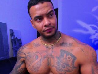 Darius Ions webcam model stream image
