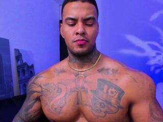 Darius Ions webcam model stream image