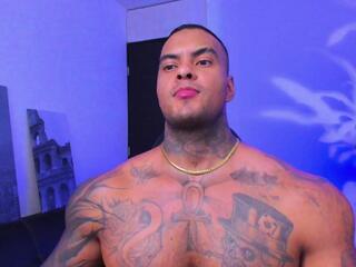 Darius Ions webcam model stream image