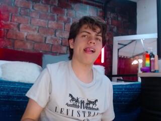 Leonel Stark webcam model stream image