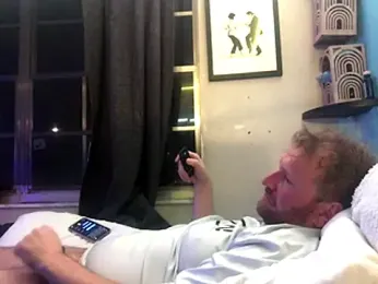 Thickwhitetight webcam model stream image