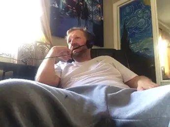 Thickwhitetight webcam model stream image