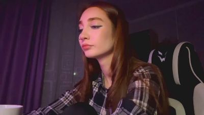 TinaPowlen webcam model stream image