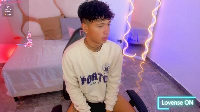 Ette_tay webcam model stream image