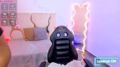 Ette_tay webcam model stream image