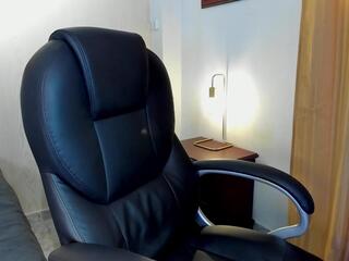 Williams Launther webcam model stream image