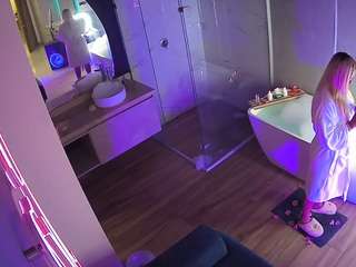 voyeurcam-casa-salsa-bathroom-2 webcam camsoda model stream image