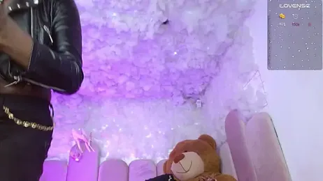 puca_ebony webcam model stream image