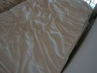 voyeurcam-julmodels-whitebed-1 webcam model stream image