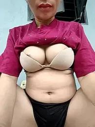 pitty_mymi webcam model stream image