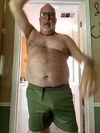 superbearboss webcam stripchat model stream image