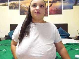 adellineee webcam model stream image