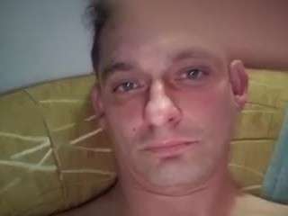 bullcuckold webcam model stream image