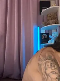 Alina_Vibe_Me webcam model stream image