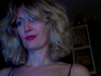 blue_Flame webcam model stream image