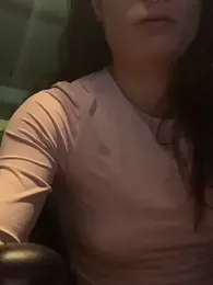 GoldenPussy1329 webcam model stream image