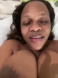 Boneca25 webcam model stream image